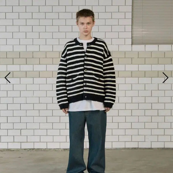 [BUNJANG] STU Round Neck Stripe Cardigan Navy M / 미시착새상품 m사이즈)) Stu 라운드넥 스트라이프 가디건 네이비 팝니다