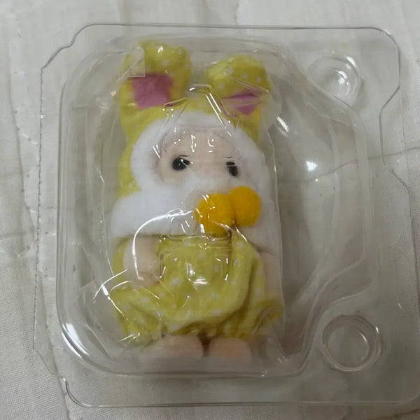 [BUNJANG] Sylvanian Families 40th Anniversary Colorful Rabbit Blind Pack Yellow / 실바니안 40주년 컬러풀 토끼 블라인드팩 노랑