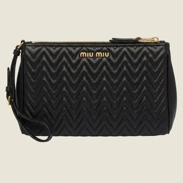 [BUNJANG] Miu Miu Matelassé Clutch Bag Black / 미우미우 마테라세 클러치백 블랙