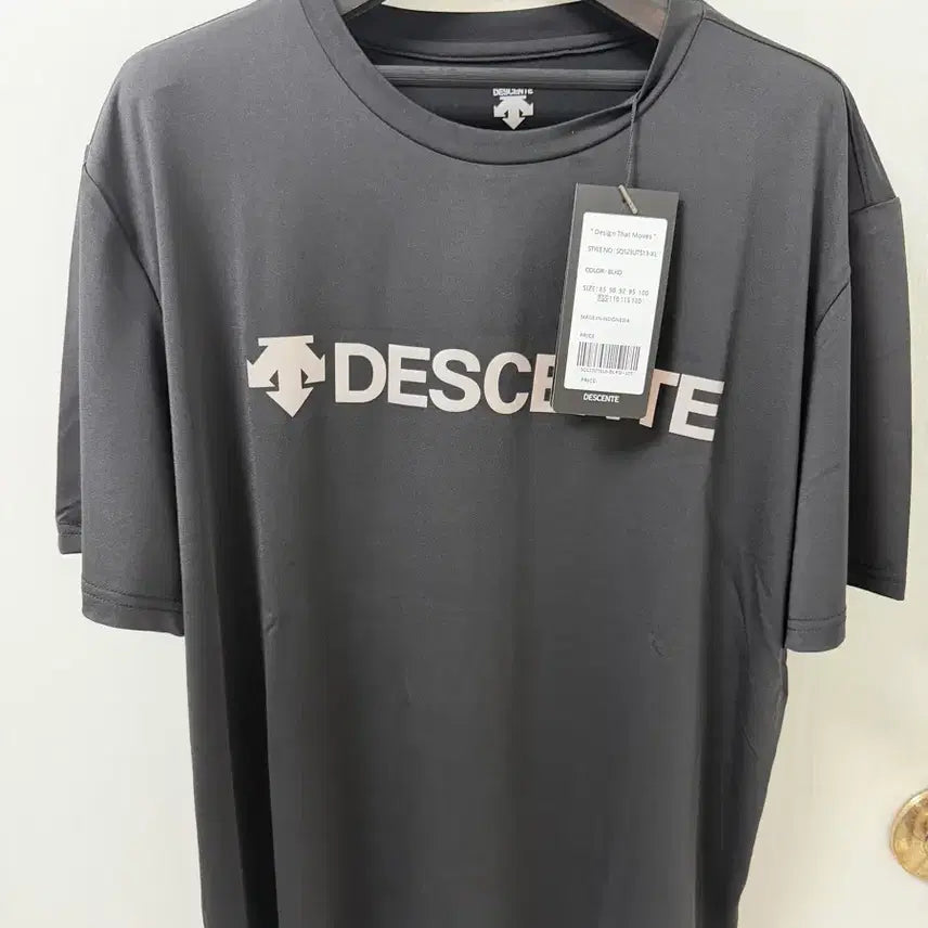 [BUNJANG] Descente Functional Short Sleeve T-Shirt Black XL / 데상트 기능성 반팔티 블랙 XL