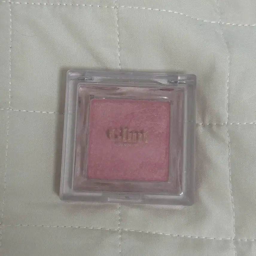 [BUNJANG] GLINT Baked Blush [04 Tulip On] / 글린트 베이크드 블러쉬 [04 튤립 온]
