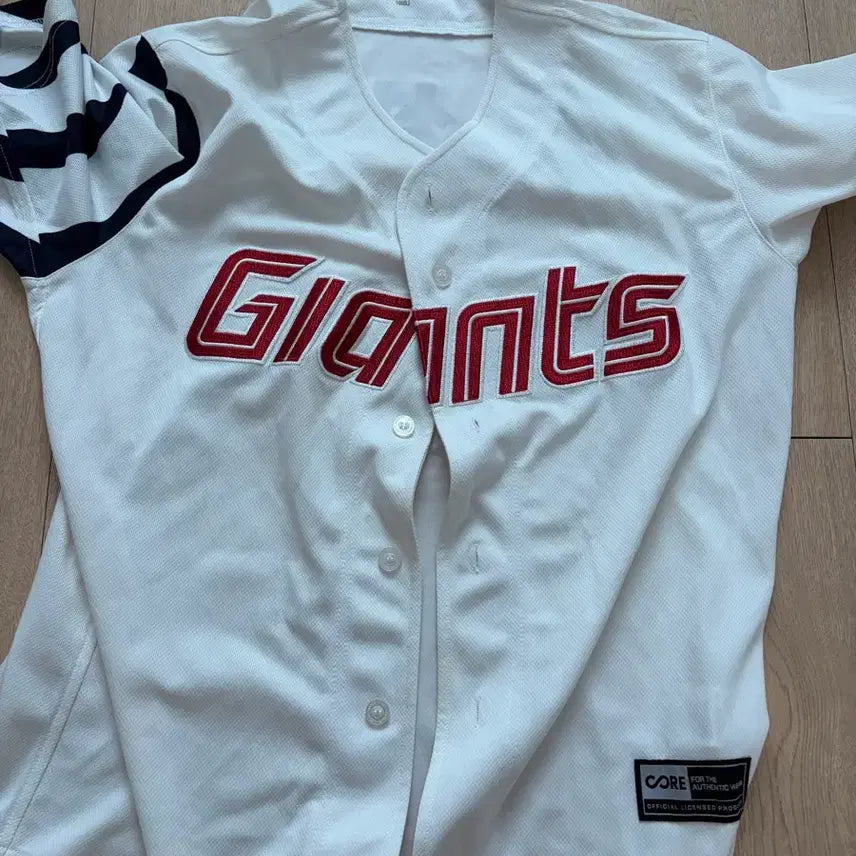 [BUNJANG] Lotte Giants Home Authentic Uniform & Dongbaek Uniform / 롯데자이언츠 홈 어센틱 유니폼, 동백 유니폼(배포) 판매합니다