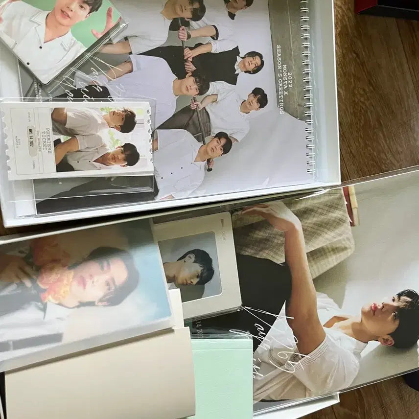 [BUNJANG] MONSTA X 2022 Season's Greetings Calendar Version Complete Set (Excluding Keychain) / (풀세트) 몬스타엑스 2022 시즌그리팅 월력버전 셔누 민혁 기현 형원 주헌 창균