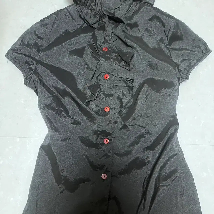 [BUNJANG] Black Blouse / 공겜여주깔 블랙 블라우스