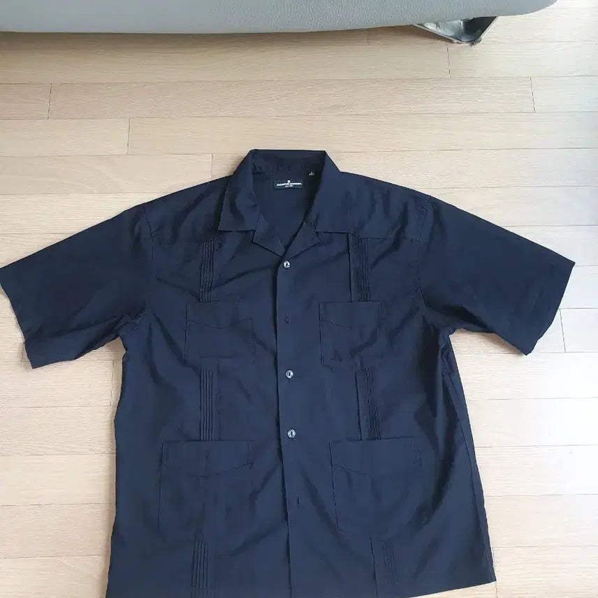 [BUNJANG] Gucci Engagement Kuba Shirt Black M / Gu X 엔가먼트 쿠바 셔츠 블랙 m
