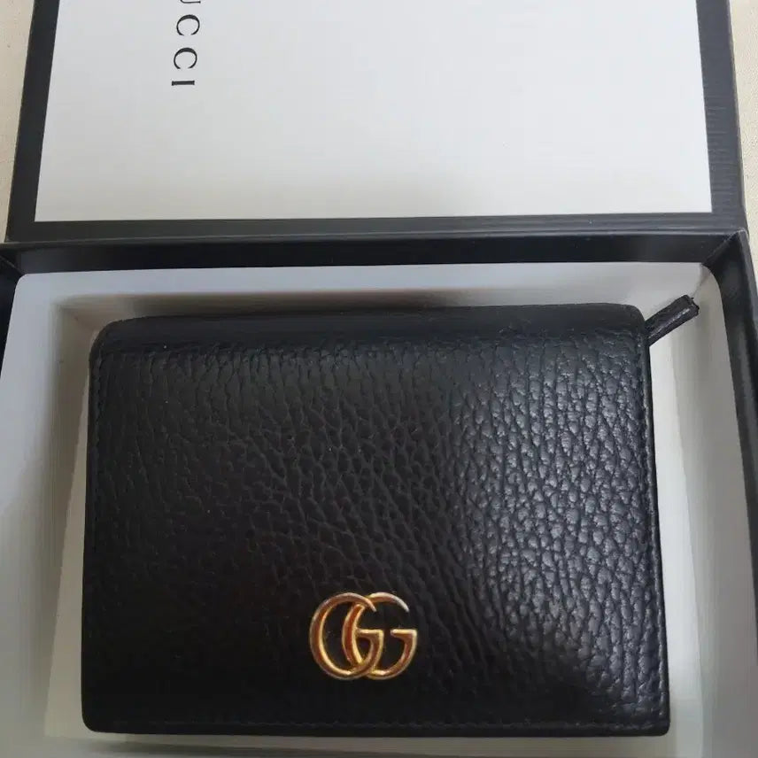 [BUNJANG] Gucci Bi-fold Wallet Black Leather Gold Logo / 구찌 지갑