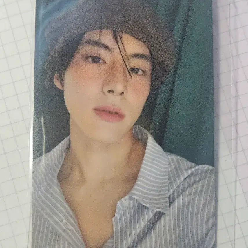 [BUNJANG] The Boyz Eric Photocard / 얼모스트 블루 더보이즈 에릭 포카 팝니다