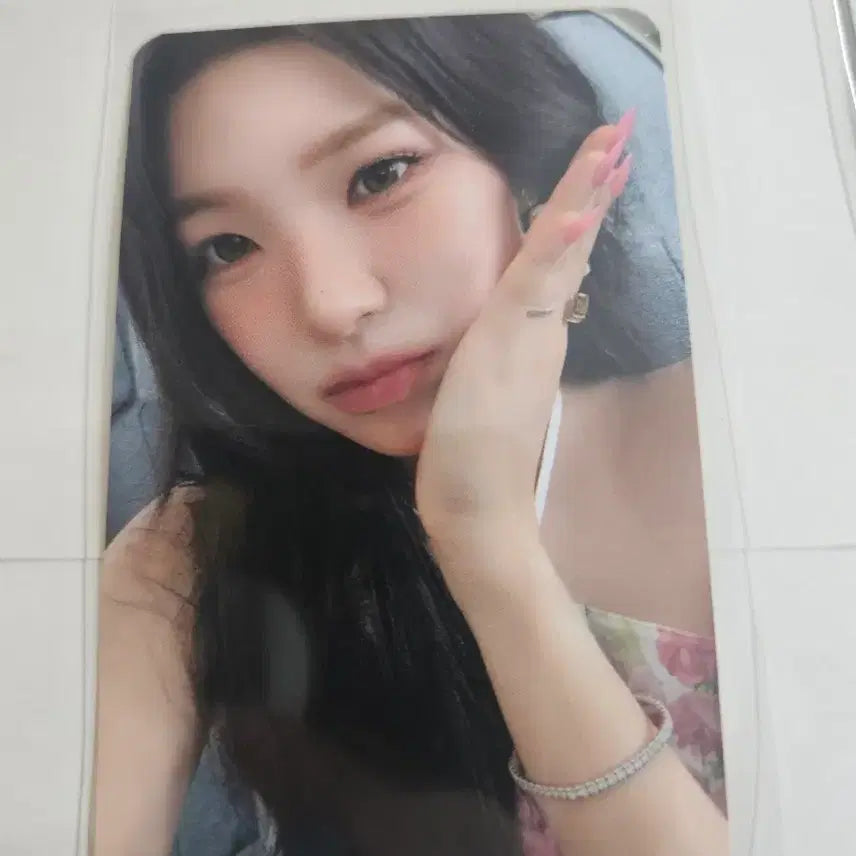 [BUNJANG] fromis_9 Baek Ji-heon Studio Live Photocard / 프로미스나인 백지헌 공방 포카 양도