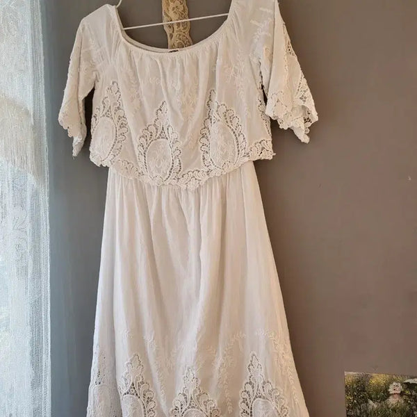 [BUNJANG] Vintage White Embroidered Off-Shoulder Dress / 빈티지 화이트 자수 오프숄더 원피스