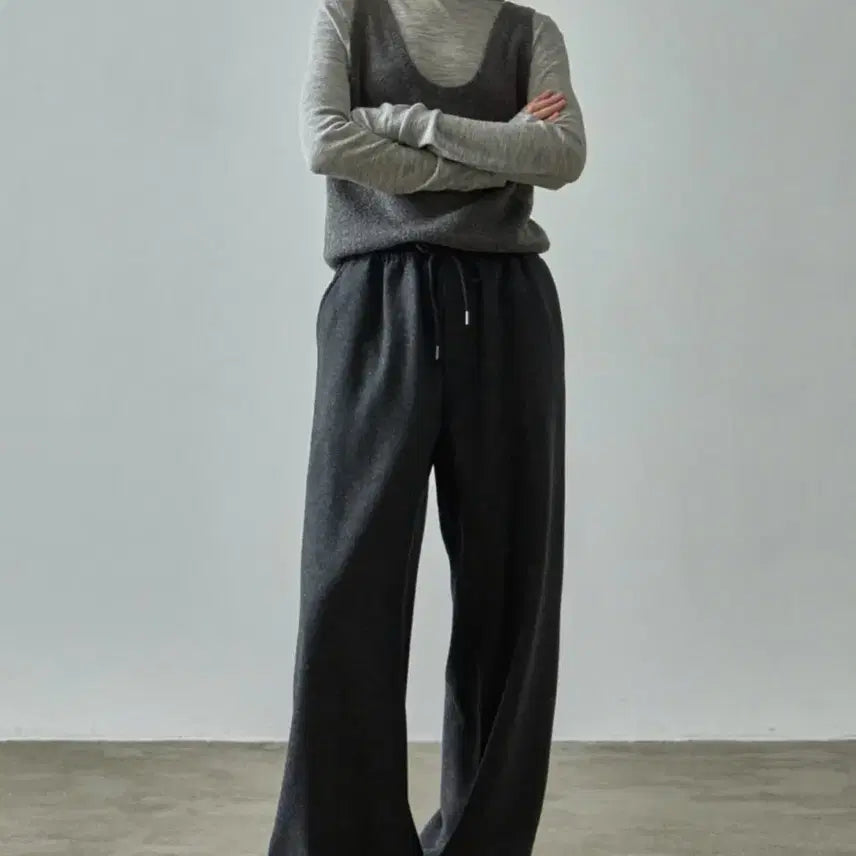 [BUNJANG] Facade Pattern Relaxed Wool Banding Pants / 파사드패턴 릴렉스 울 밴딩 팬츠_dark charcoal xs