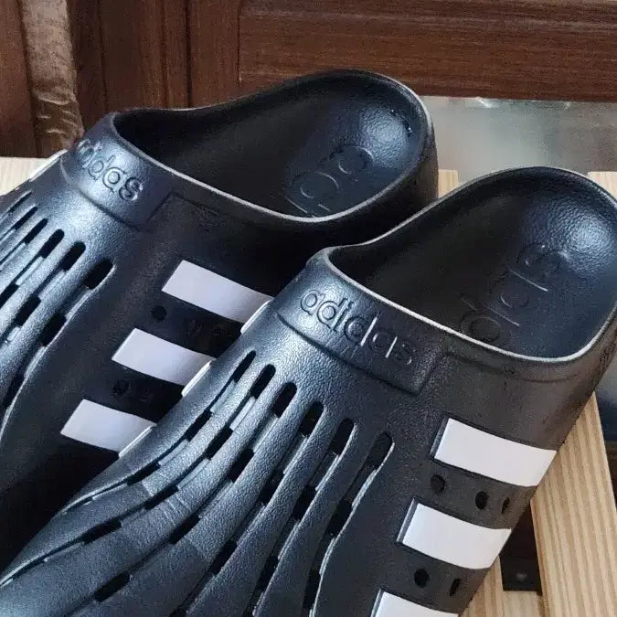 [BUNJANG] Adidas Adilette Clog Black White Size 305 / 아디다스 아딜렛 클로그 블랙 화이트 305