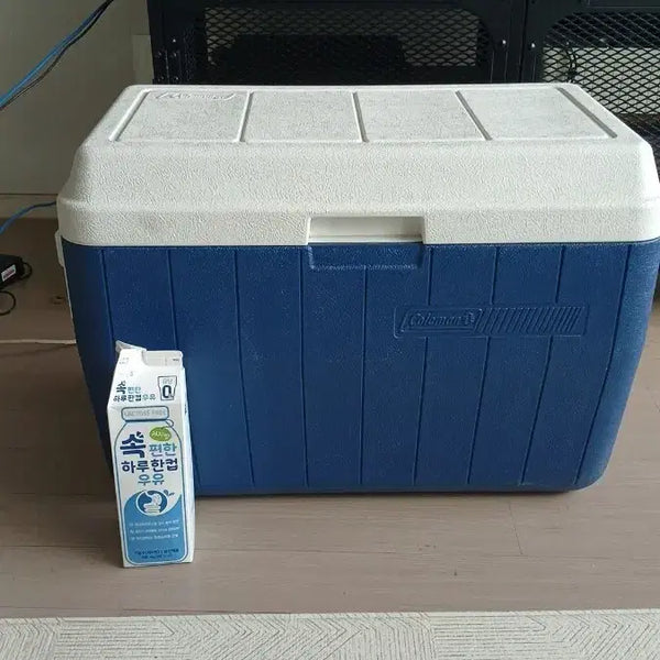 [BUNJANG] Coleman Cooler Box Blue/White / 콜맨 아이스박스 블루/화이트