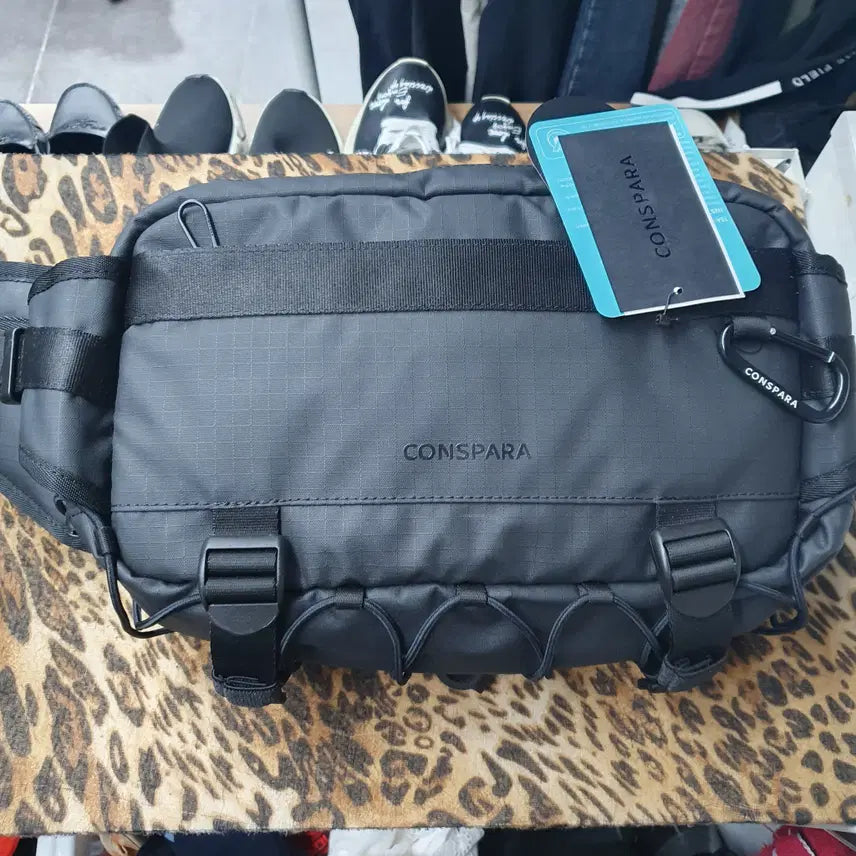 [BUNJANG] Conspara Black Perfect Guard Waist Bag T1 / 컨스파라 새상품 블랙 퍼펙트 가드 웨이스트백 T1 힙색 가방