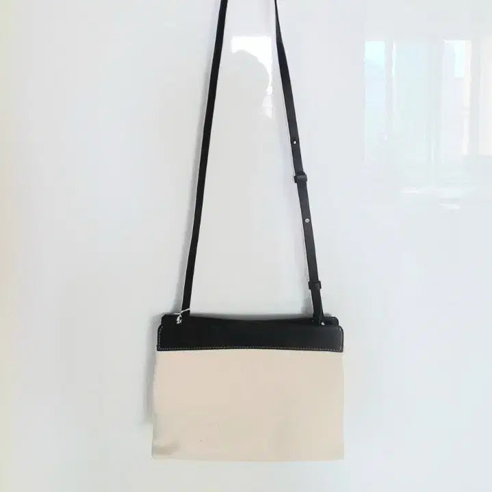 [BUNJANG] ARKET Canvas Crossbody Bag / 아르켓 캔버스소재 크로스