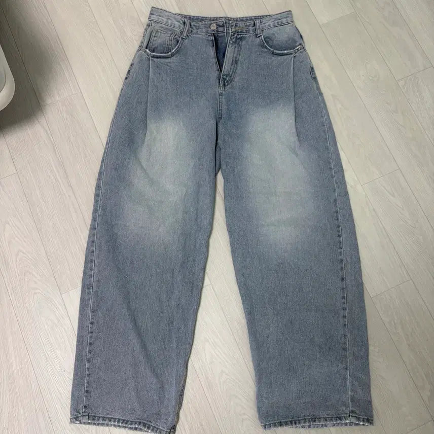 [BUNJANG] Light Wash Wide Denim Pants / 연청 와이드 데님 팬츠