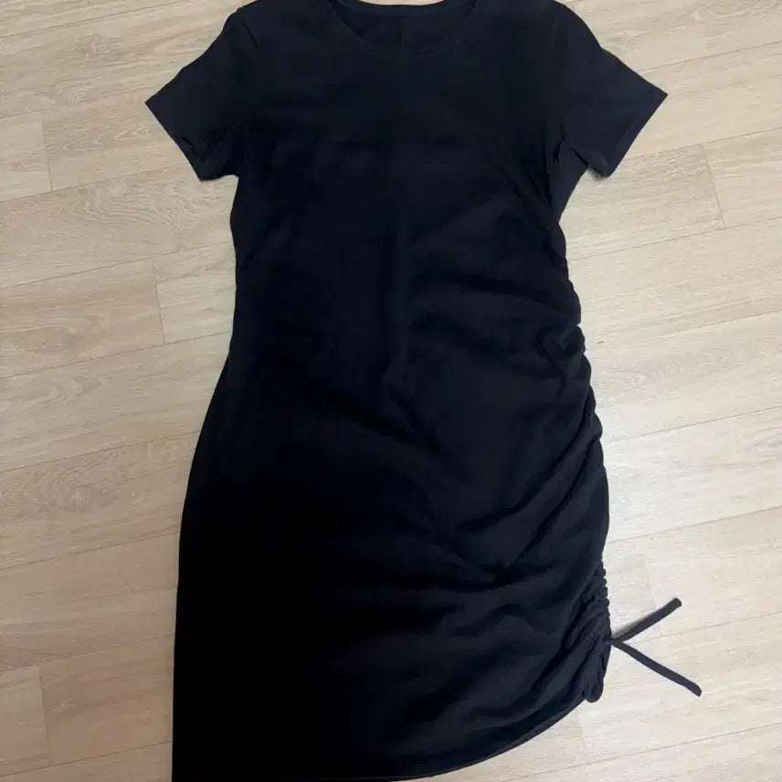 [BUNJANG] Lululemon Cinch Hem Heavyweight Cotton Dress Black Size 4 / 룰루레몬 신치 헴 헤비웨이트 코튼 드레스 4 블랙