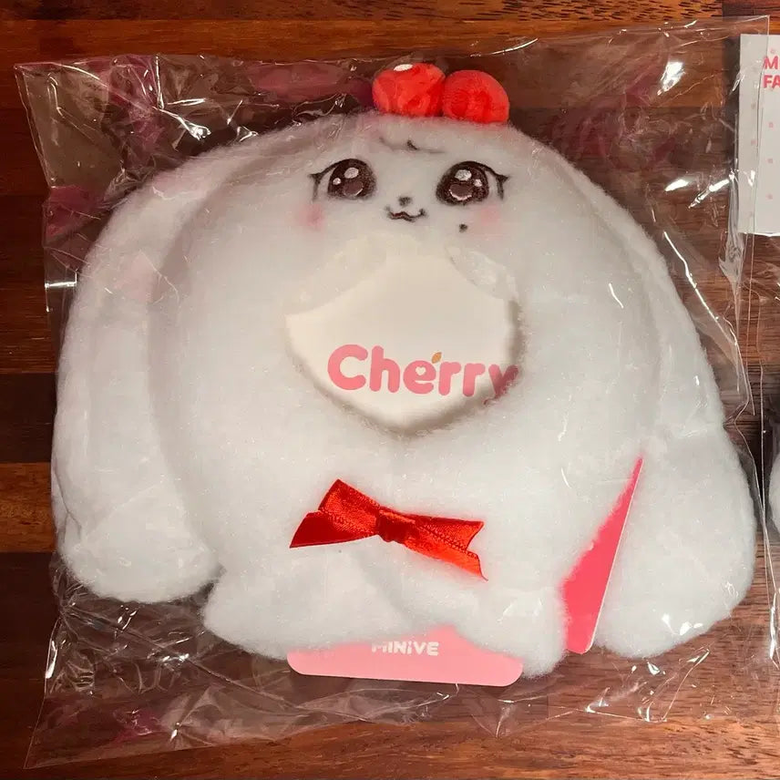[BUNJANG] IVE Jang Wonyoung Minive Cherry Fan Light Stick Cape / 아이브 장원영 미니브 체리 응원봉 케이프