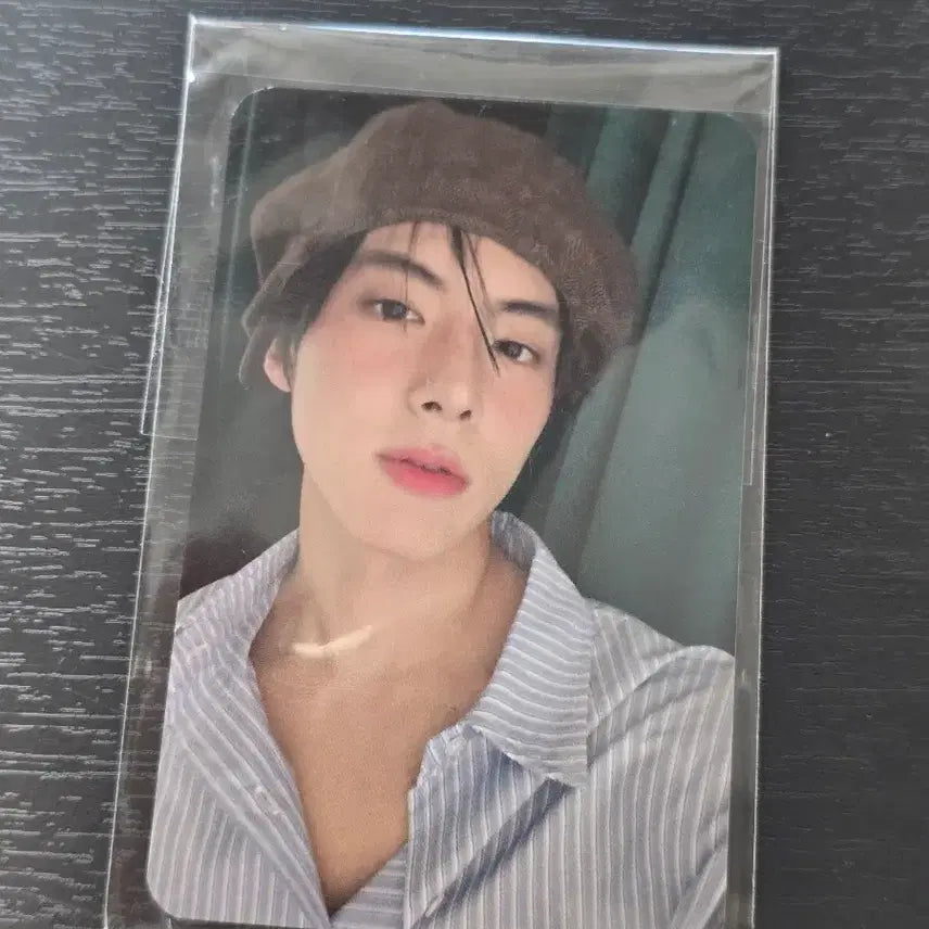 [BUNJANG] The Boyz Eric Almost Blue Photocard / 더보이즈 에릭 얼모스트블루 포토카드
