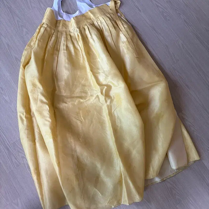 [BUNJANG] Yellow Traditional Korean Skirt Hanbok / 노란색 한복 치마