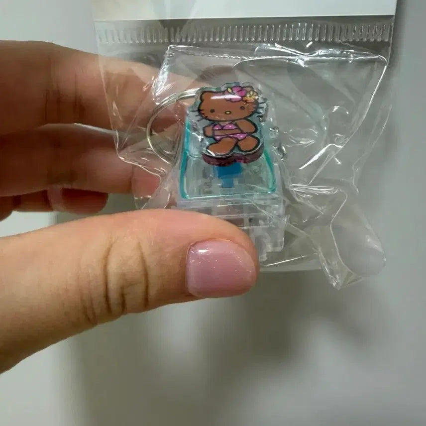 [BUNJANG] Tanning Hello Kitty Keycap Keychain (LED) / 태닝 헬로키티 키캡 키링(LED)
