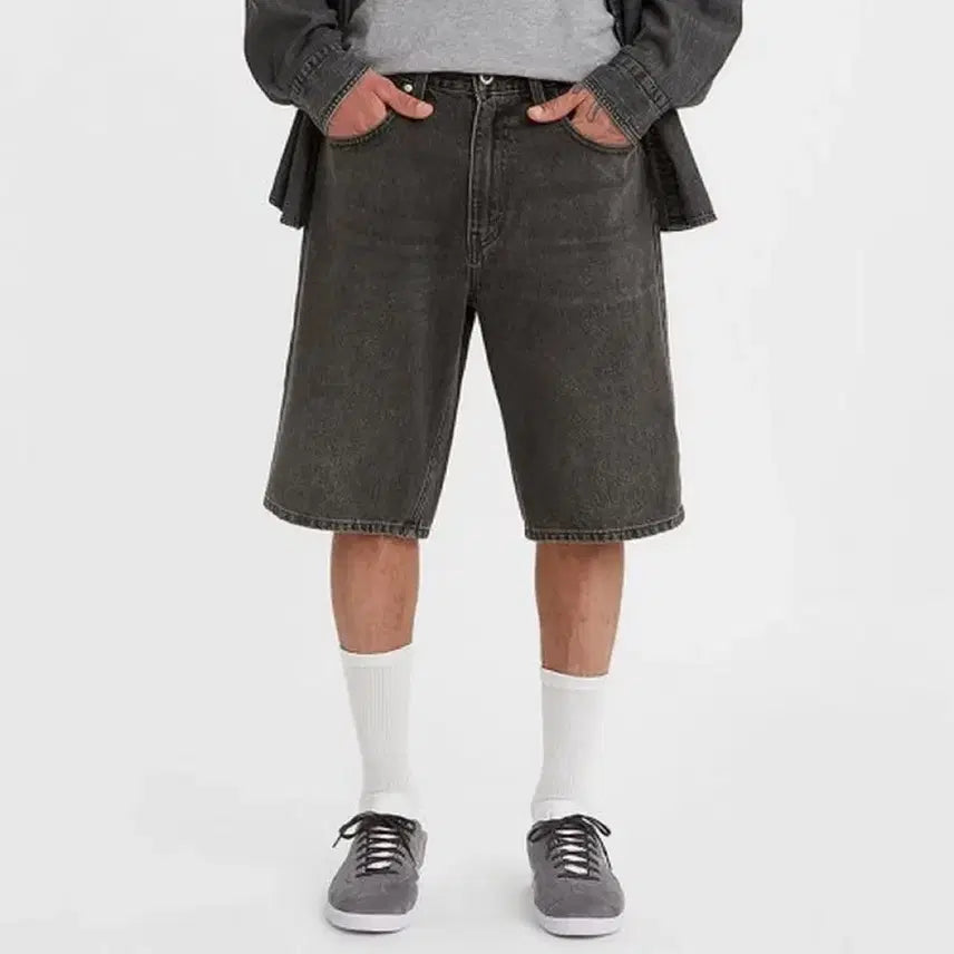 [BUNJANG] Levi's Silvertab Loose Shorts Black Size 32 / 리바이스 실버탭 루즈쇼츠 /블랙 / 32사이즈 판매.