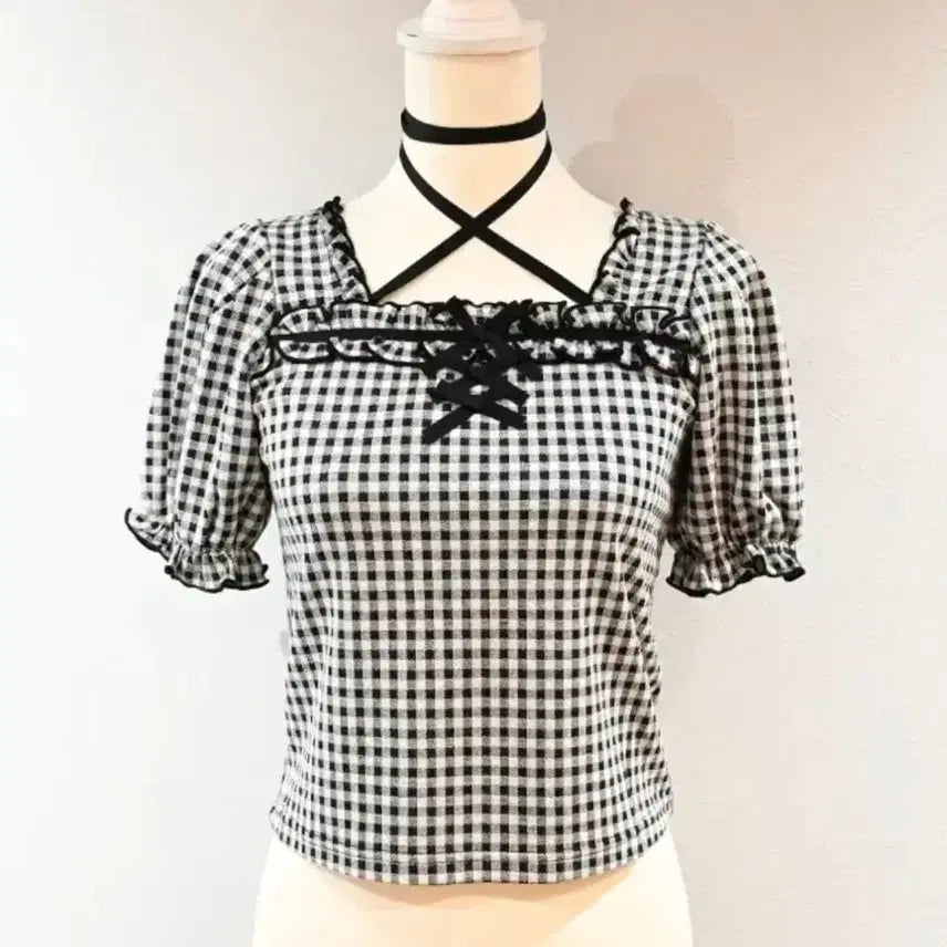 [BUNJANG] Mazz Check Pattern Ribbon Blouse Knit / 마즈 체크무늬 리본 블라우스 니트 블랙 화이트 양산형 지뢰계 스나계