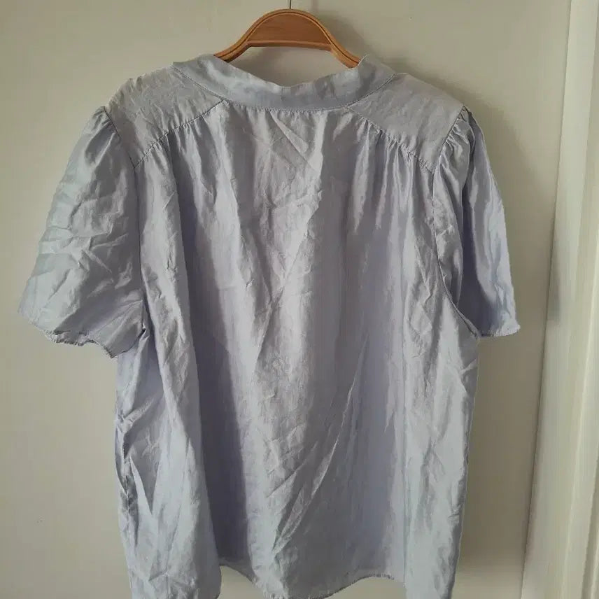 [BUNJANG] Sky Blue Short-Sleeve Blouse with Back Ribbon Detail (Size 55-66) / 하늘색 반팔 뒷리본블라우스55~66반