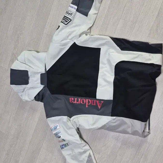 [BUNJANG] Onyone Andorra Ski Suit Set - Size M / 온요네 Andorra 스키복  M사이즈 세트 팝니다