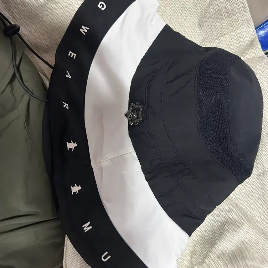 [BUNJANG] Munsingwear Black Bucket Hat / 먼싱웨어 블랙 버킷햇