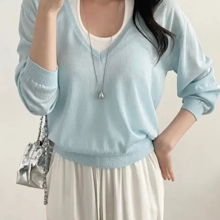 [BUNJANG] Deep V-Neck Long Sleeve Knit - Light Mint / 무료배송. 새상품. 딥브이넥 얇은 여름 긴팔 니트 라이트 민트 소라