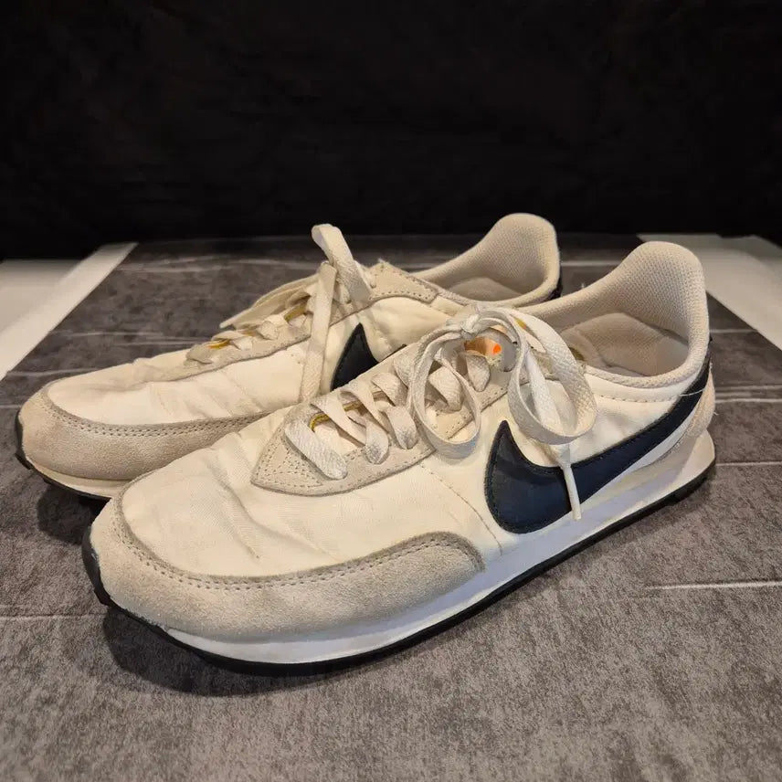 [BUNJANG] Nike Waffle Trainer 2 Vintage White/Navy Sneakers / 나이키 와플 트레이너 2 빈티지 흰색/남색