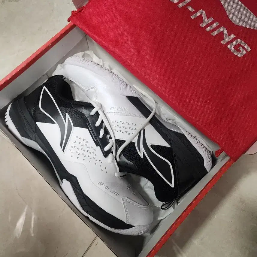 [BUNJANG] Li-Ning Blade Light Badminton Shoes (275mm) / 리닝 배드민턴화 블레이드 라이트 275mm