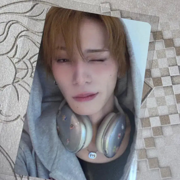 [BUNJANG] XLOV Tokyo Concert Random Photocard Haru / 엑스러브 XLOV 도쿄콘서트 랜덤포카 하루