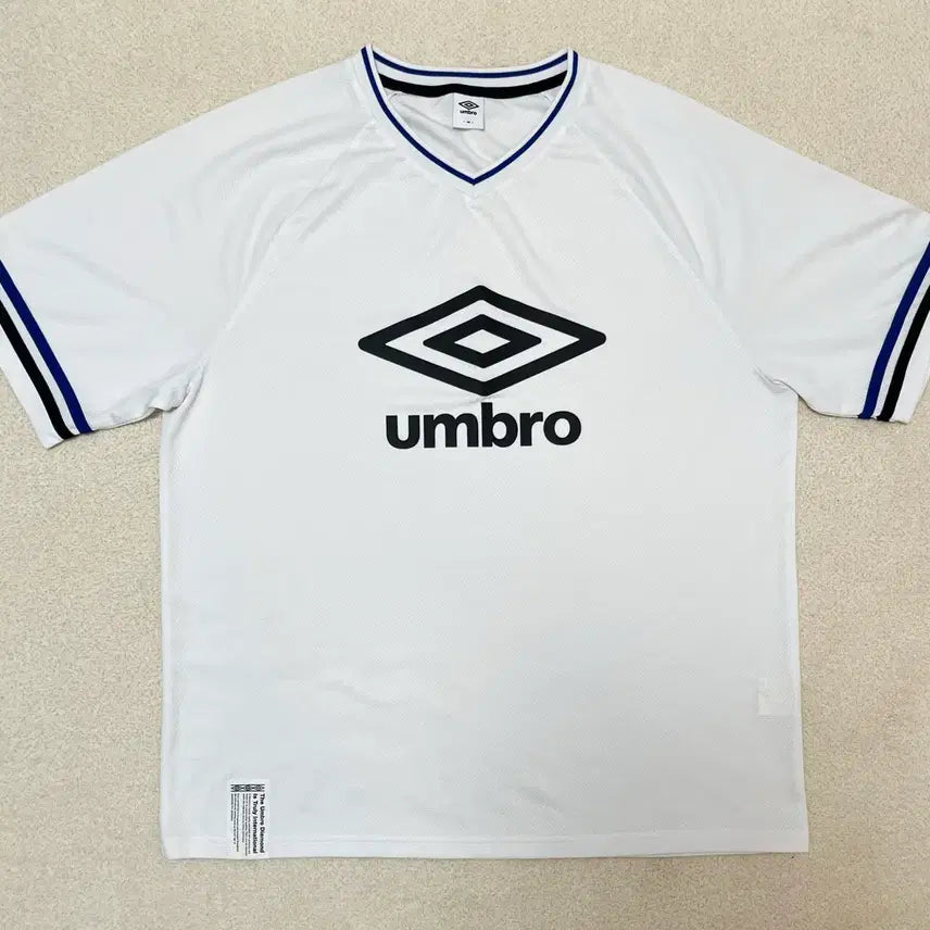 [BUNJANG] Umbro Big Logo Synthetic Short Sleeve T-Shirt / 엄브로 빅로고 화섬 반팔티