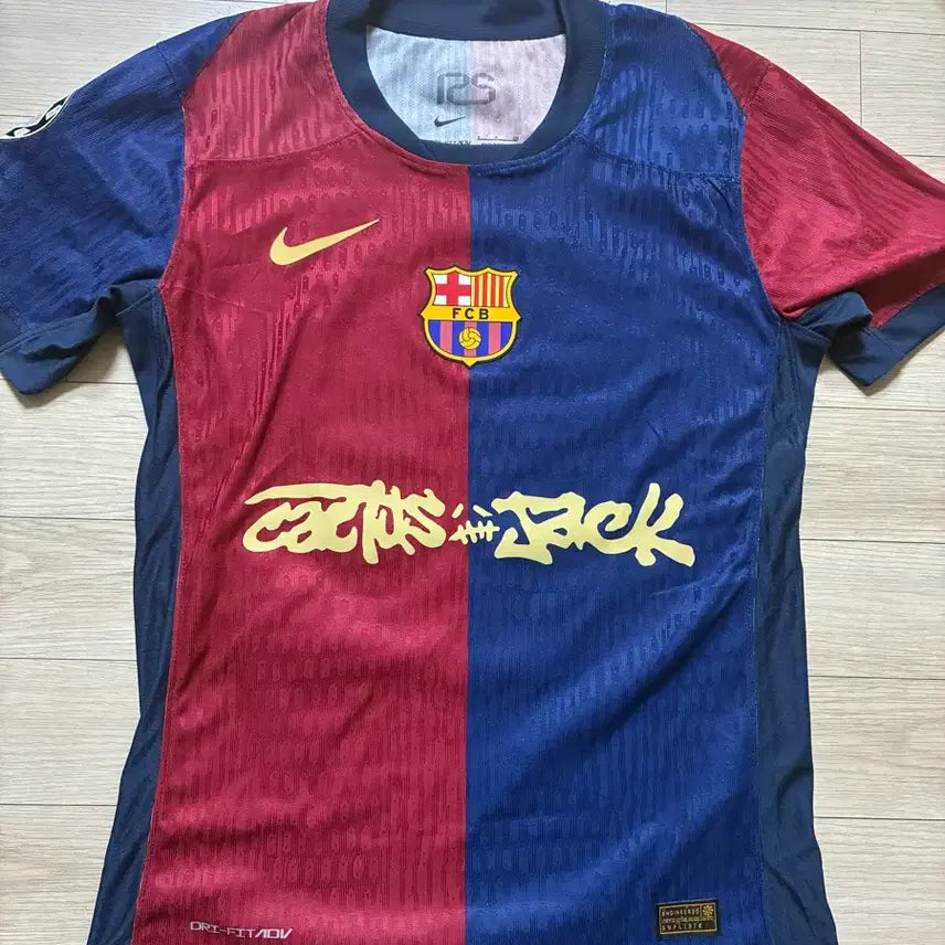 [BUNJANG] FC Barcelona 2023/24 Training Jersey / 바르샤 유니폼 팝니다..