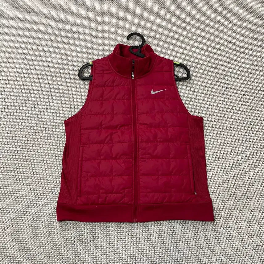 [BUNJANG] Nike Dri-FIT Running Women's Padded Vest L / L 나이키 러닝 여성 패딩 조끼 B.6346