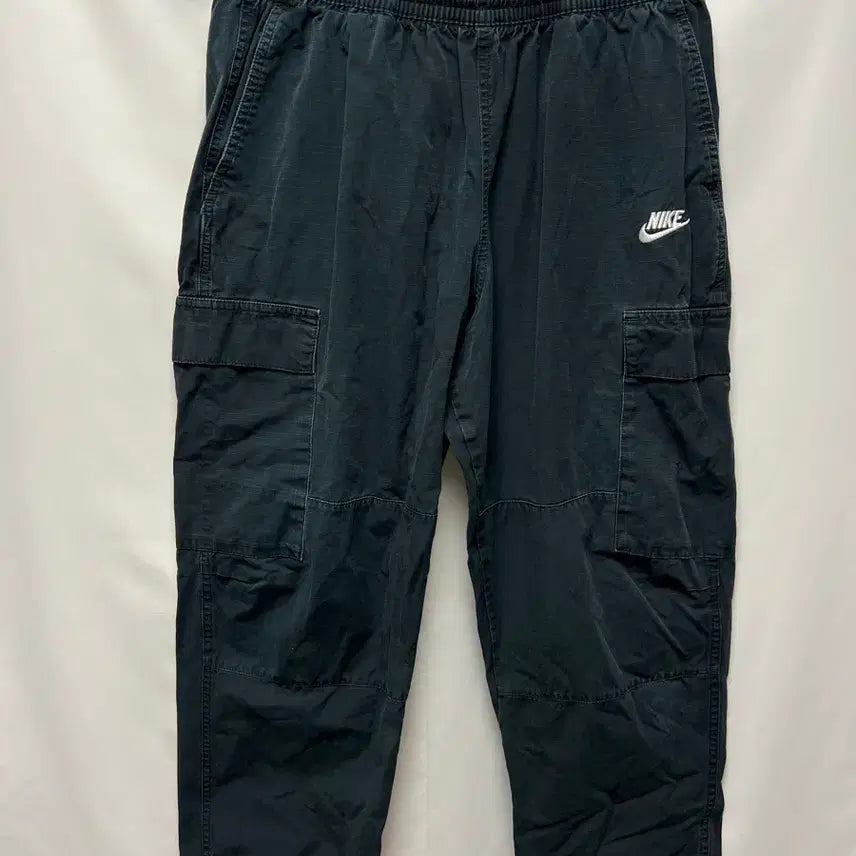[BUNJANG] Nike Swoosh Club Black Woven Cargo Pants (L) / [정품/L] 나이키 스우시 클럽 블랙 우븐 카고 팬츠 바지