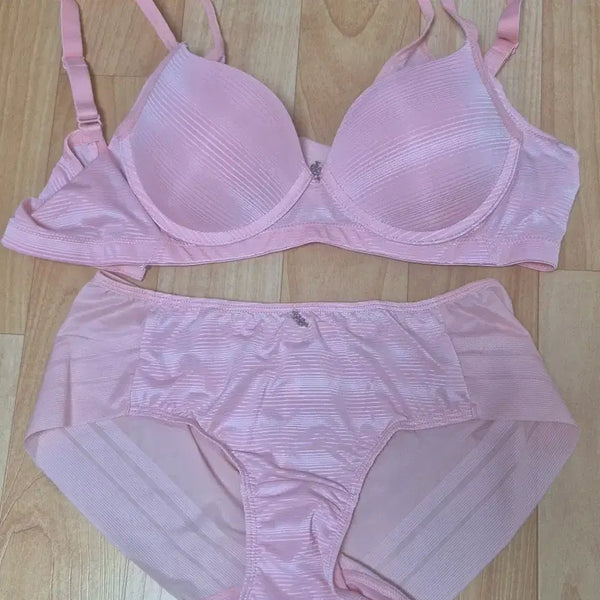 [BUNJANG] Fila Underwear Set (Bra + Panty) / 휠라 속옷세트(브라+팬티)