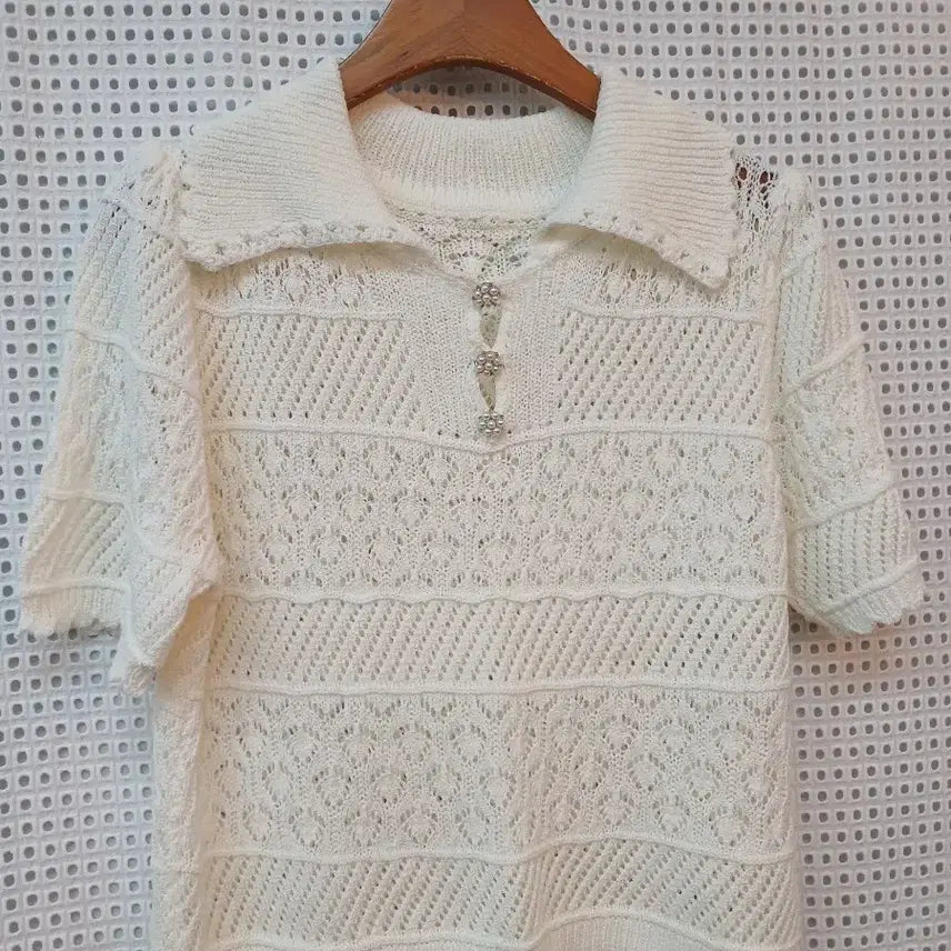 [BUNJANG] Ivory Knit Short Sleeve Collared Blouse (Size M) / 니트 반팔 카라 블라우스 아이보리 M정도