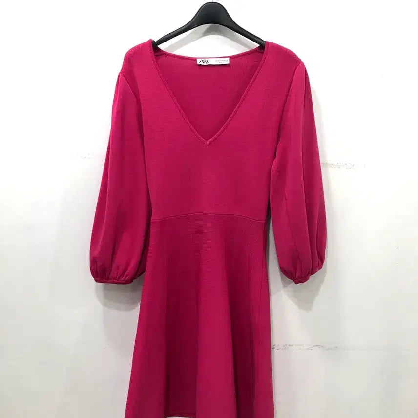 [BUNJANG] Zara Hot Pink Balloon Sleeve V-Neck Knit Dress / 자라 핫핑크 벌룬 소매 V넥 니트 원피스