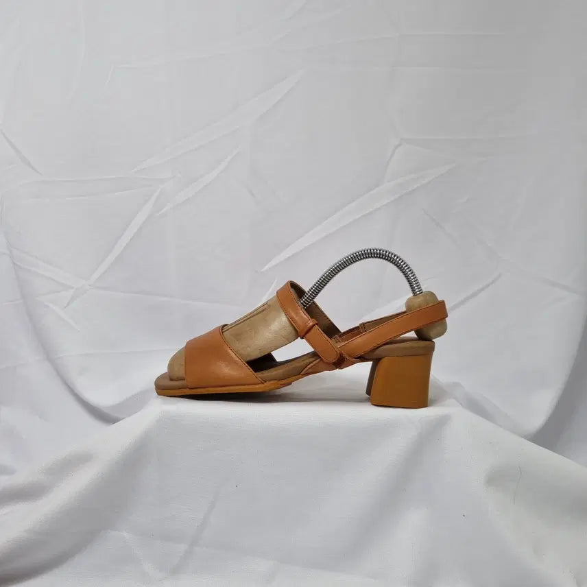 [BUNJANG] Vintage Haso Brown Leather Strap Heeled Sandals / 빈티지하서 36 230 캠퍼 스트랩 레더 구두 샌들 브라운
