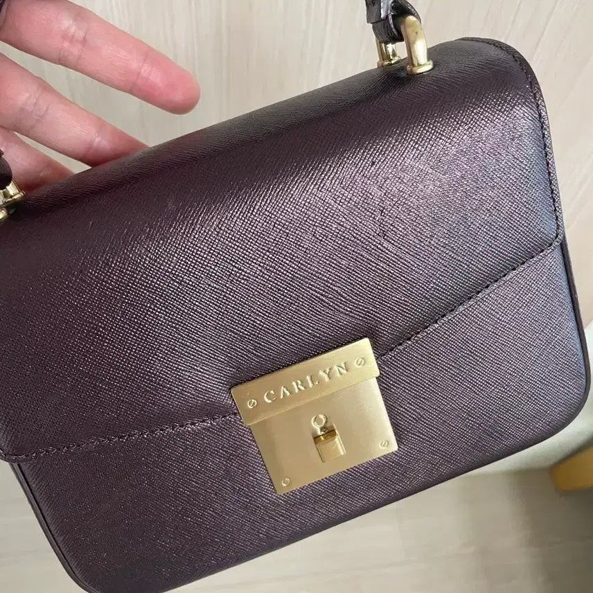 [BUNJANG] Carlyn Metallic Purple Mini Tote Bag with Shoulder Strap / 칼린 메탈릭 퍼플 미니 토트백 숄더가능 사용감있음