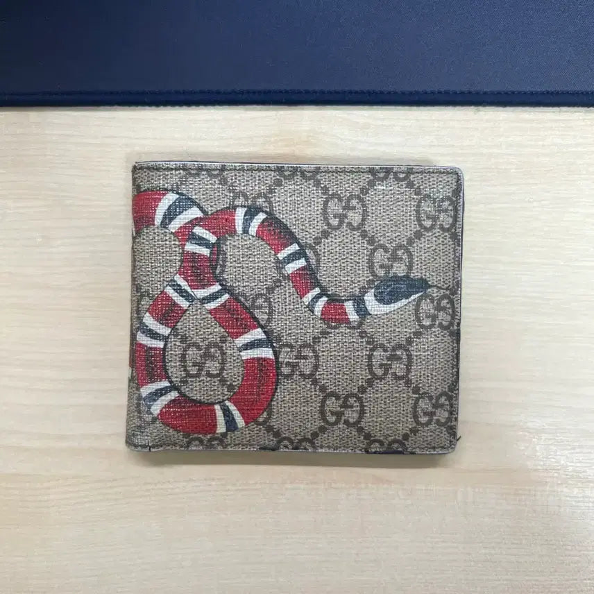 [BUNJANG] Gucci Kingsnake Bi-fold Wallet / 구찌 킹스네이크 반지갑