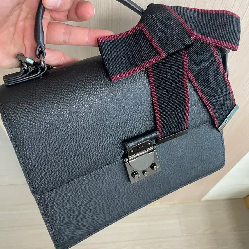 [BUNJANG] Lovecat Black Ribbon Tote Bag / 러브캣 블랙 리본 토트백  상태 좋음