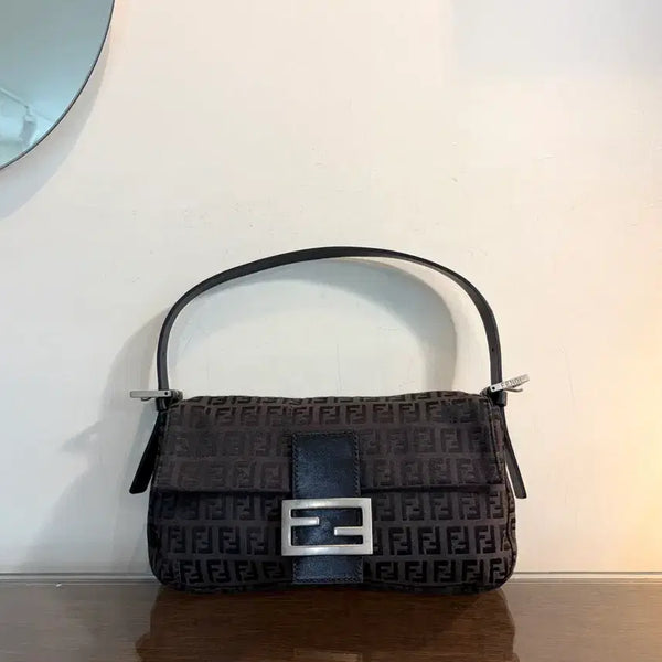 [BUNJANG] Fendi Zucca Jacquard Baguette Bag / 펜디 주카 자카드 바게트 백