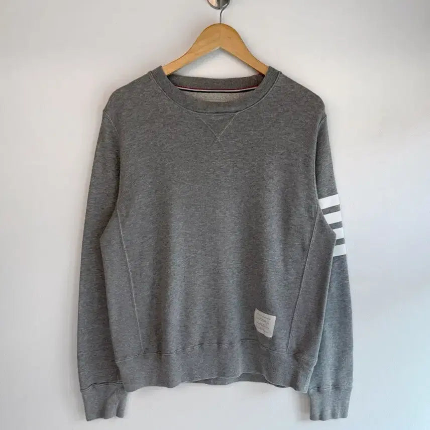 [BUNJANG] Thom Browne Classic 4-Bar Crewneck Sweatshirt / 톰브라운 클래식 4-바 크루 그레이 스웻 맨투맨