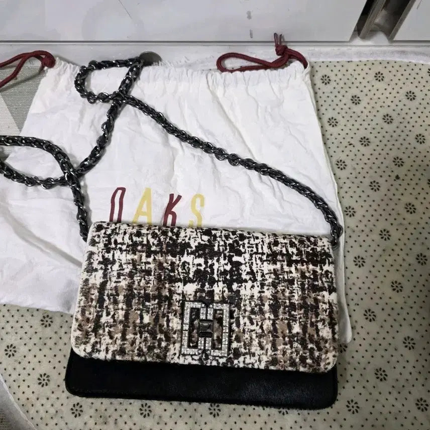 [BUNJANG] Daks Leather Chain Shoulder Bag / 닥스 송치 체인백 크로스