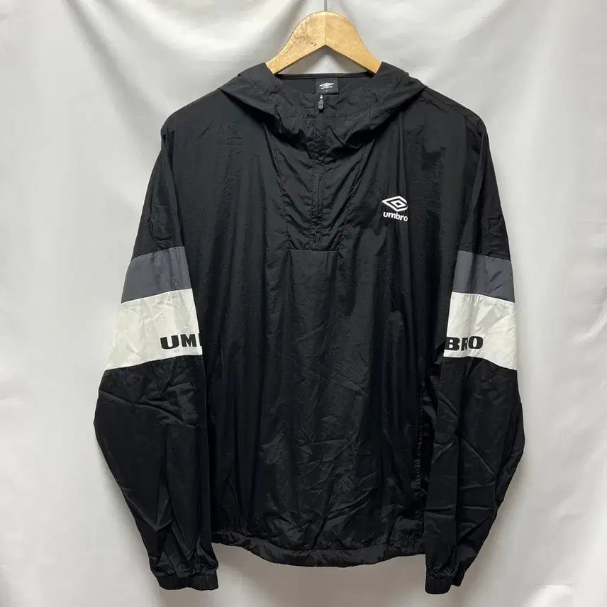 [BUNJANG] Umbro Training Black Woven Windbreaker Anorak (M) / [정품/M] 엄브로 트레이닝 블랙 우븐 바람막이 아노락