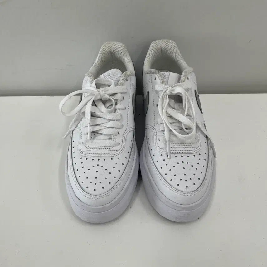 [BUNJANG] Nike Court Vision Alta LTR White Metallic Platinum 240 / NIKE 나이키 코트 비전 알타 LTR 화이트 메탈릭 플래티넘 240
