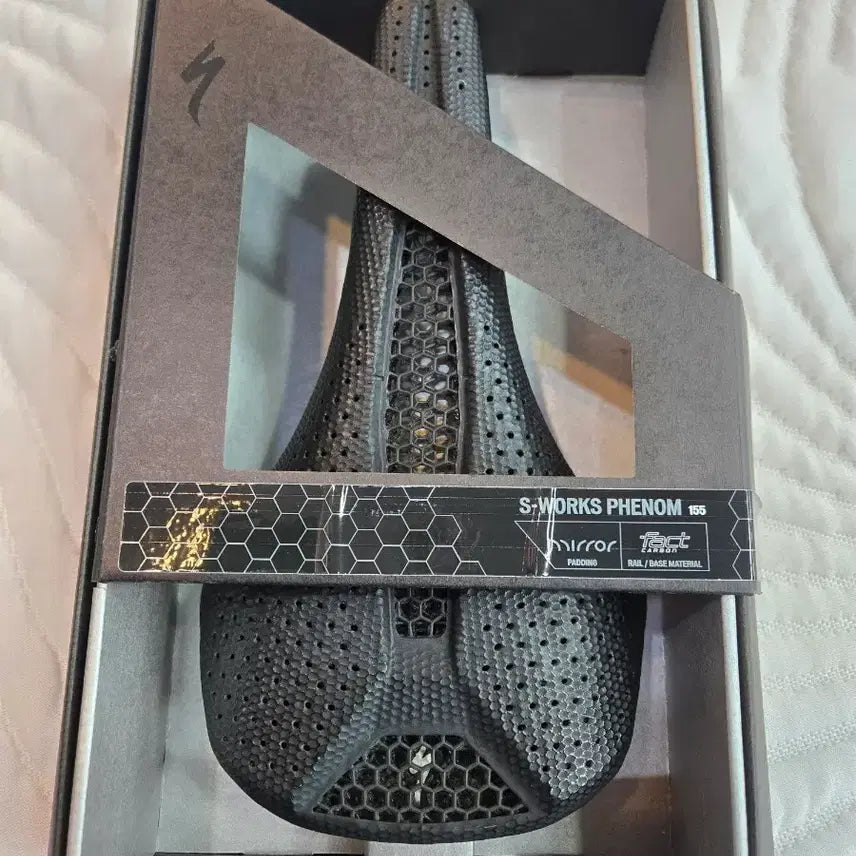 [BUNJANG] Specialized S-Works Phenom 155 Mirror Carbon Saddle / 스페셜라이즈드 S-WORKS PHENOM 155 미러 카본 안장